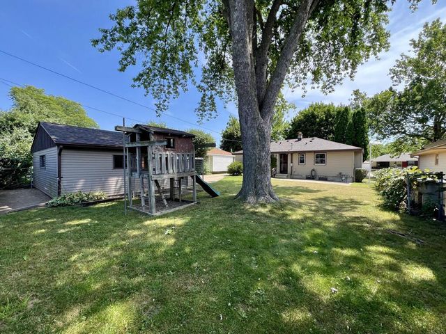7124 W Lima STREET, Milwaukee, WI 53223