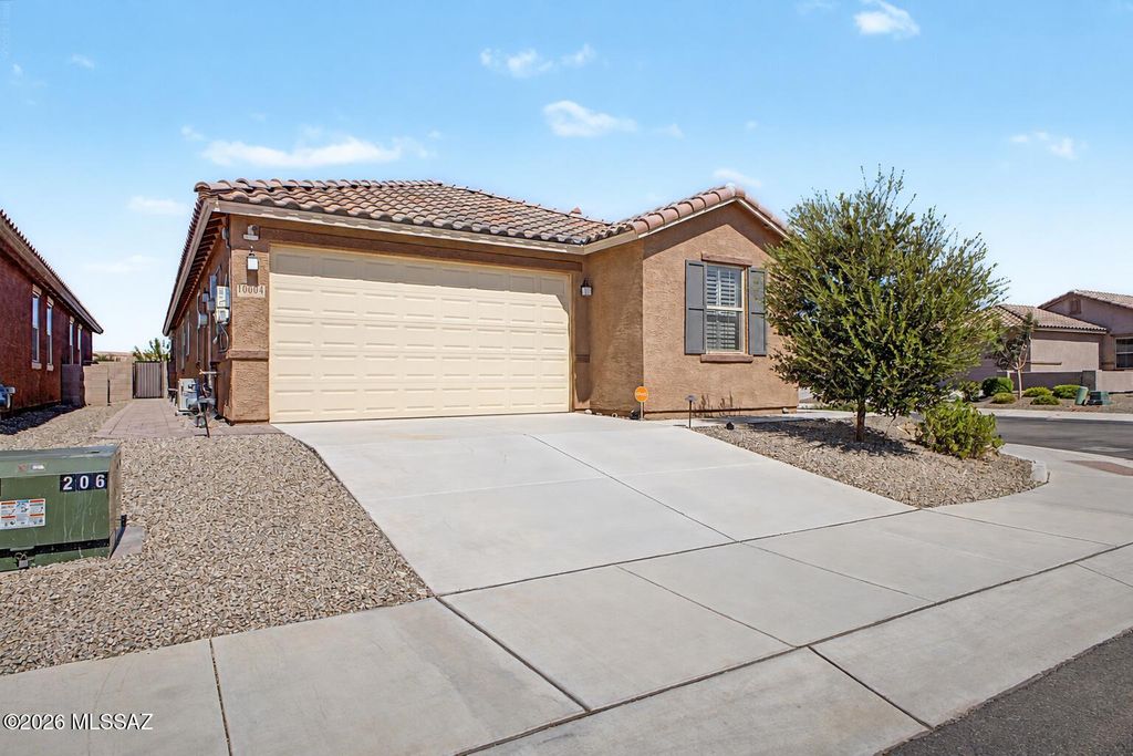10604 W Goulding Drive, Marana, AZ 85653