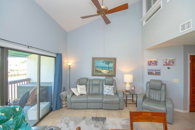 8730 Thomas Drive UNIT 308, Panama City Beach, FL 32408