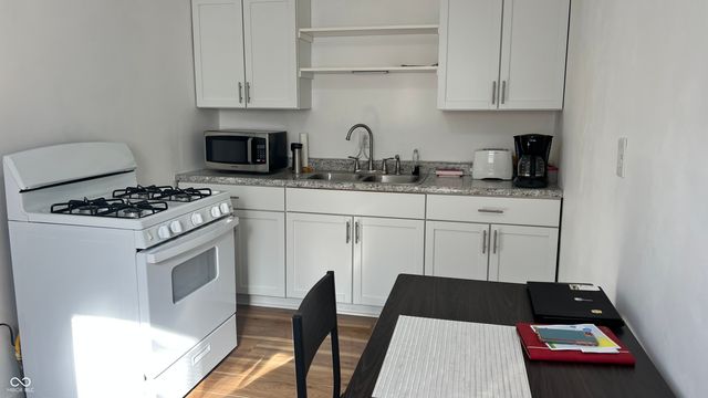 2115 S Ebright Street, Muncie, IN 47302