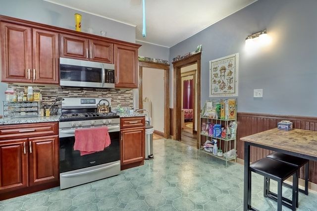26 Oakland St 2, Cambridge, MA 02139
