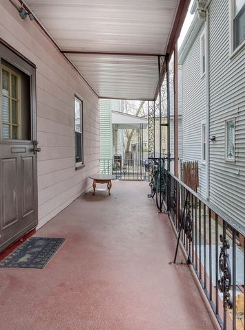 26 Oakland St 2, Cambridge, MA 02139