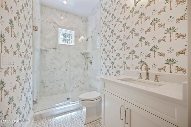 4 Club Way, Rumson, NJ 07760