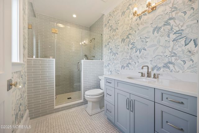 4 Club Way, Rumson, NJ 07760