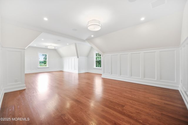 4 Club Way, Rumson, NJ 07760