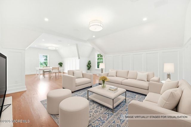 4 Club Way, Rumson, NJ 07760