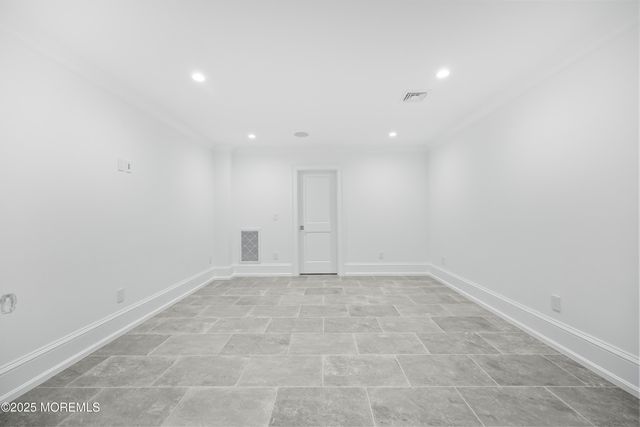 4 Club Way, Rumson, NJ 07760