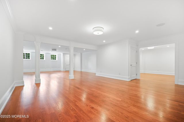 4 Club Way, Rumson, NJ 07760