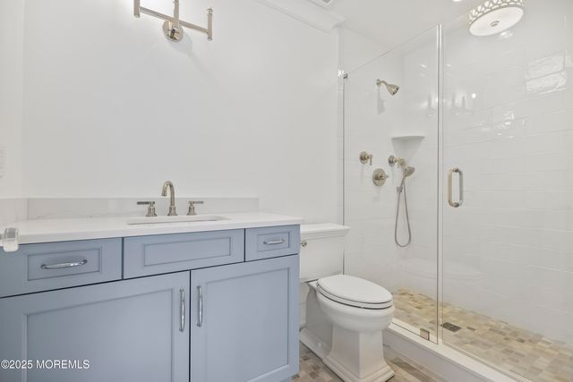 4 Club Way, Rumson, NJ 07760