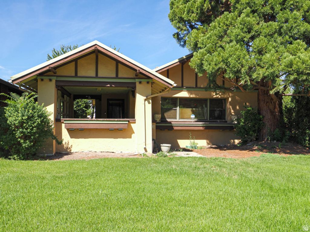 2466 S HIGHLAND DR, Salt Lake City, UT 84106 — photo 2