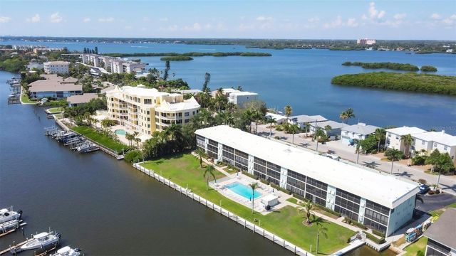 9200 MIDNIGHT PASS ROAD 24, Sarasota, FL 34242