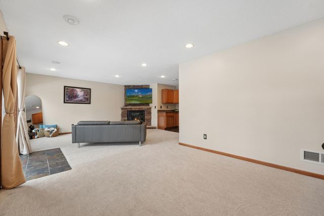 15782 Fenway Circle N, Hugo, MN 55038