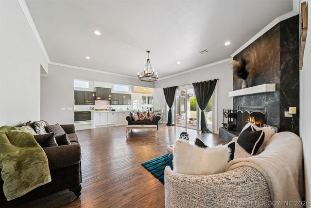 17243 S 21st East Avenue, Mounds, OK 74047