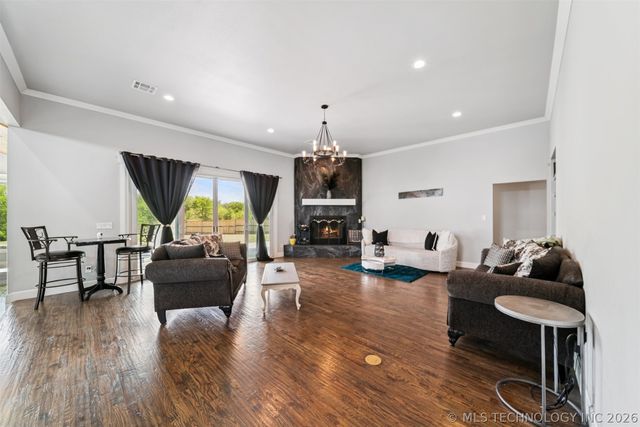 17243 S 21st East Avenue, Mounds, OK 74047