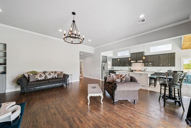 17243 S 21st East Avenue, Mounds, OK 74047
