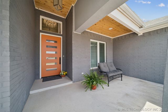 17243 S 21st East Avenue, Mounds, OK 74047