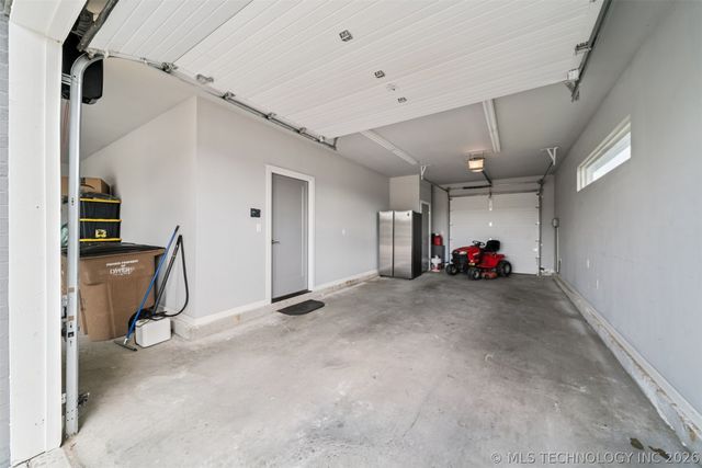 17243 S 21st East Avenue, Mounds, OK 74047