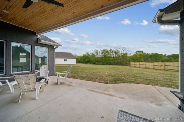 17243 S 21st East Avenue, Mounds, OK 74047