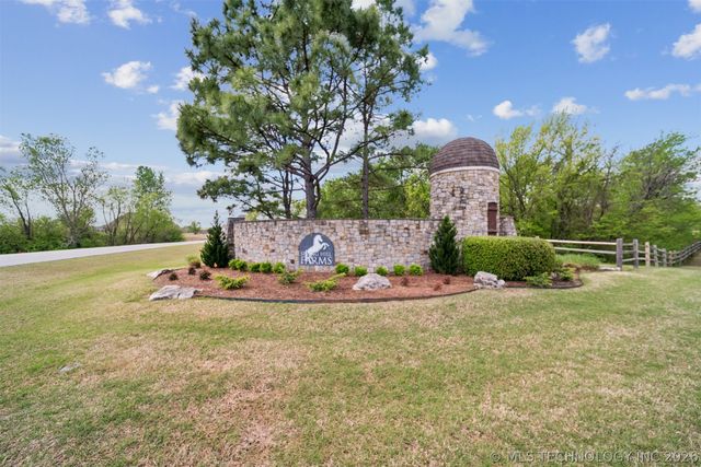 17243 S 21st East Avenue, Mounds, OK 74047