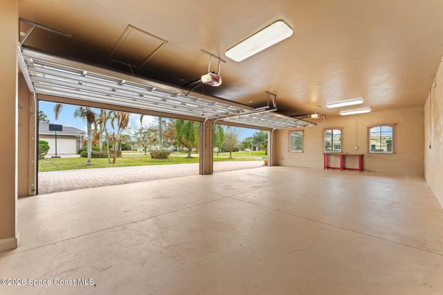 5137 Royal Paddock Way, Merritt Island, FL 32953