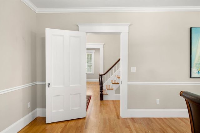 275 S Main St, Andover, MA 01810