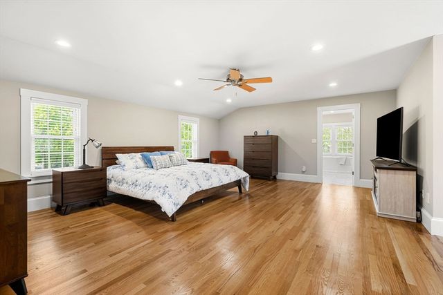 275 S Main St, Andover, MA 01810