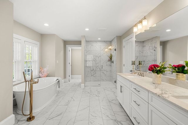 275 S Main St, Andover, MA 01810