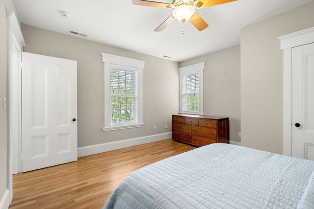 275 S Main St, Andover, MA 01810