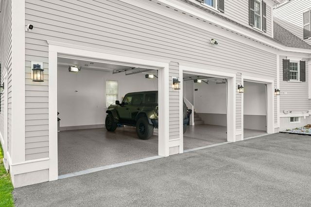 275 S Main St, Andover, MA 01810