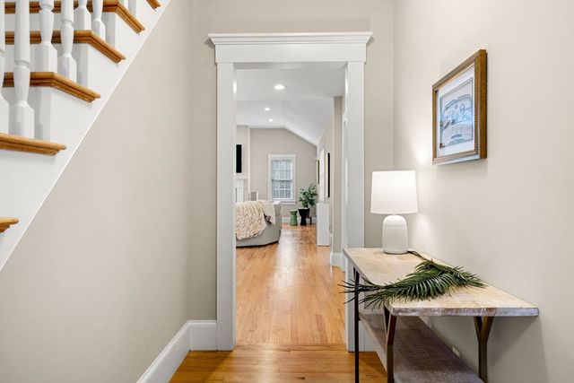 275 S Main St, Andover, MA 01810