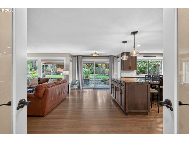 10217 Sw MORATOC Dr, Tualatin, OR 97062