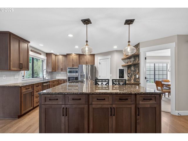 10217 Sw MORATOC Dr, Tualatin, OR 97062