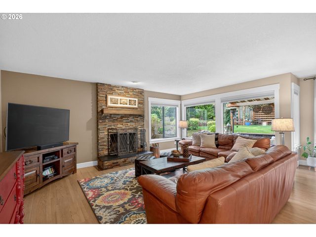 10217 Sw MORATOC Dr, Tualatin, OR 97062