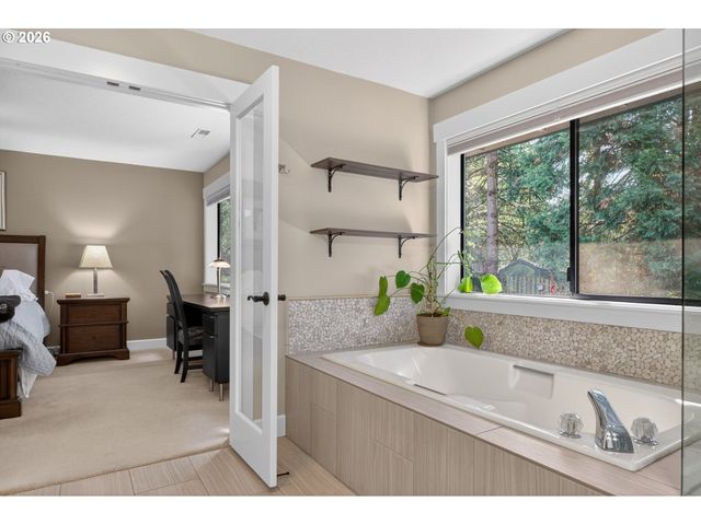 10217 Sw MORATOC Dr, Tualatin, OR 97062