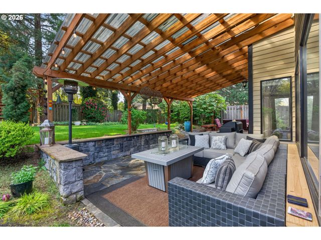 10217 Sw MORATOC Dr, Tualatin, OR 97062