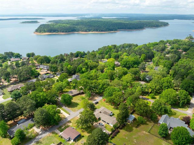 1023 Lakeshore Drive, Heber Springs, AR 72543