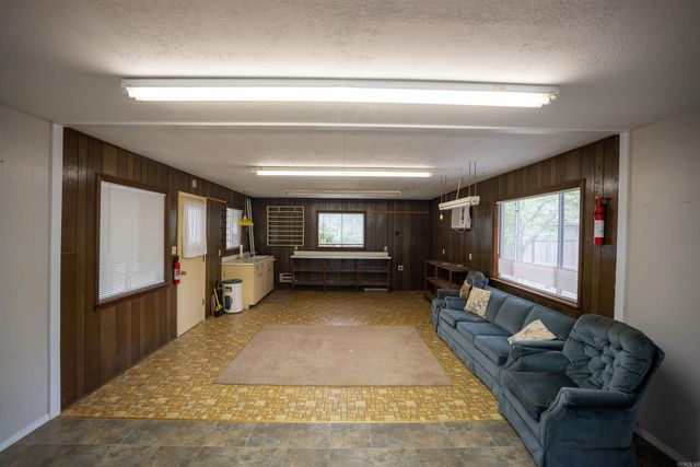 1023 Lakeshore Drive, Heber Springs, AR 72543