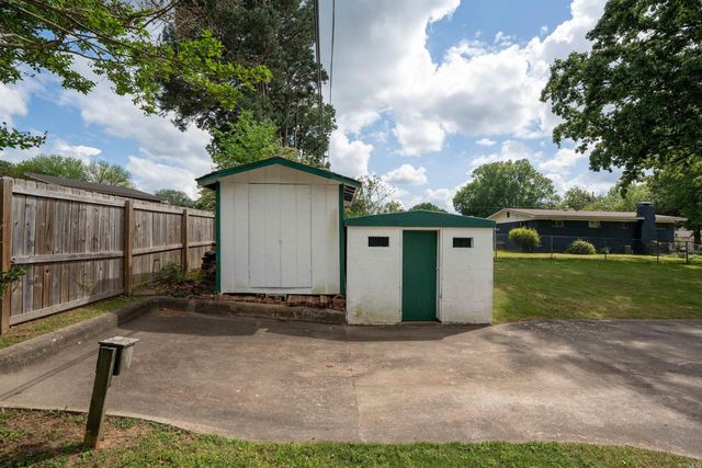 1023 Lakeshore Drive, Heber Springs, AR 72543