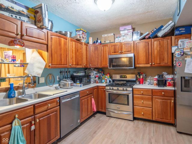 8232 Cardinal Court, Avon, IN 46123
