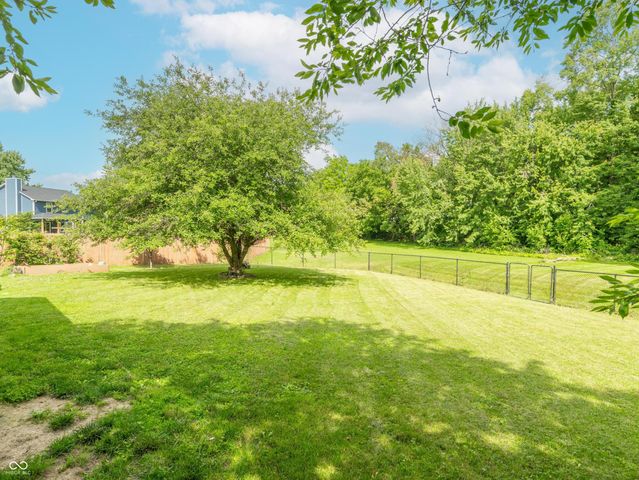 8232 Cardinal Court, Avon, IN 46123