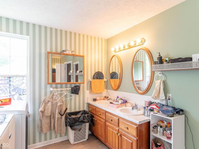 8232 Cardinal Court, Avon, IN 46123