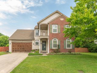 8232 Cardinal Court, Avon, IN 46123