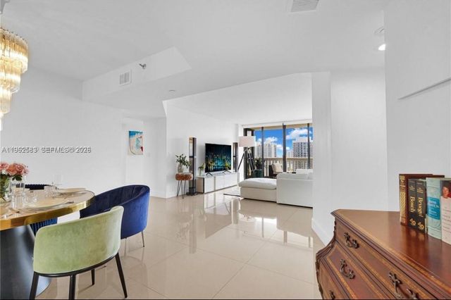 1000 W Island Blvd 2508, Aventura, FL 33160