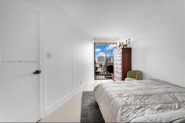 1000 W Island Blvd 2508, Aventura, FL 33160