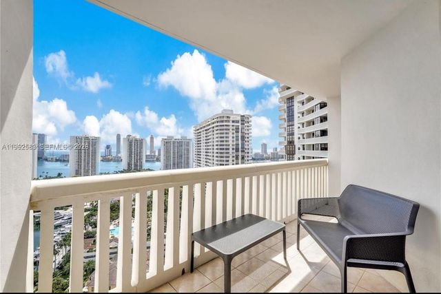 1000 W Island Blvd 2508, Aventura, FL 33160