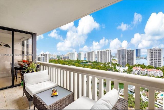 1000 W Island Blvd 2508, Aventura, FL 33160