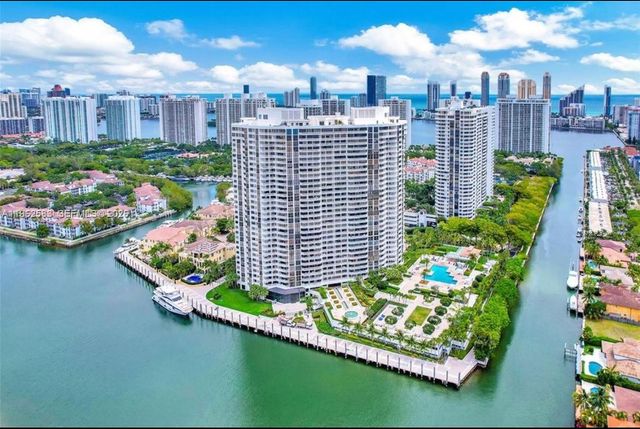 1000 W Island Blvd 2508, Aventura, FL 33160