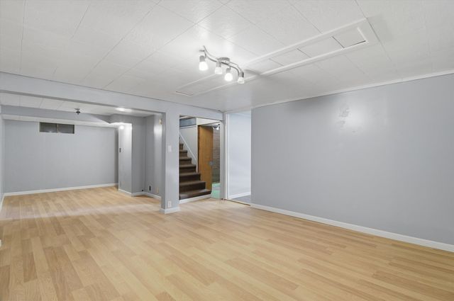 534 Desmond Drive, Woodstock, IL 60098