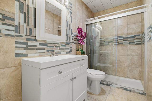 534 Desmond Drive, Woodstock, IL 60098