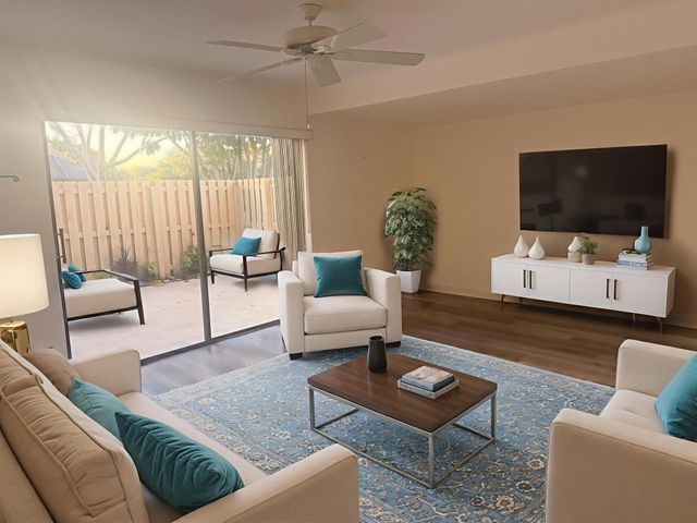 2622 NW 7th Court B, Delray Beach, FL 33445